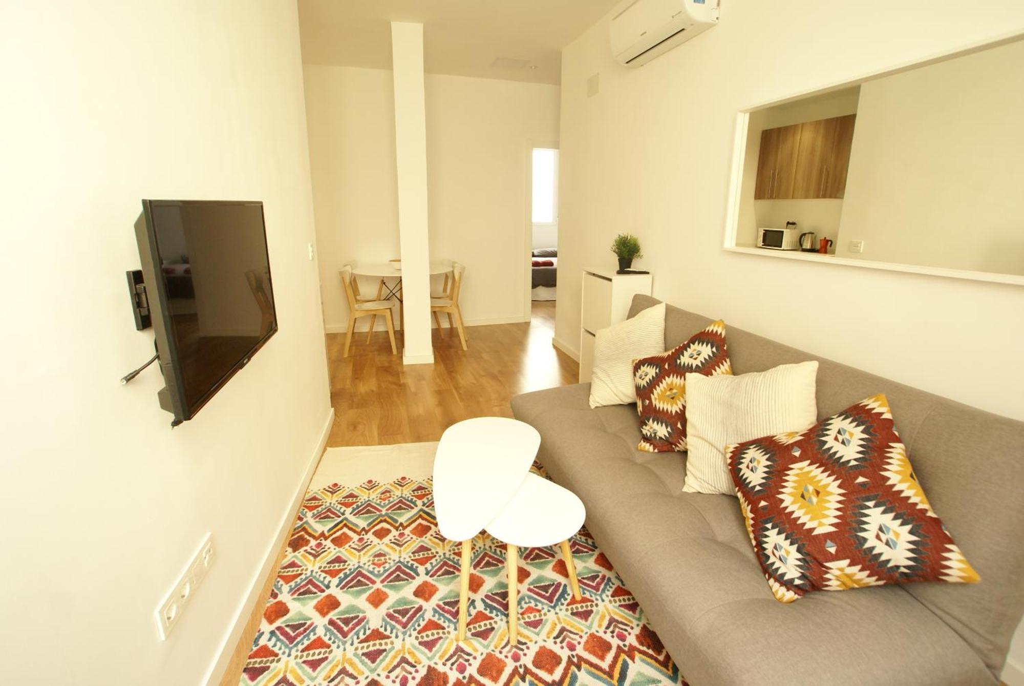 Dplace To Be - Amazing Apartments In Historic Center مدريد الغرفة الصورة