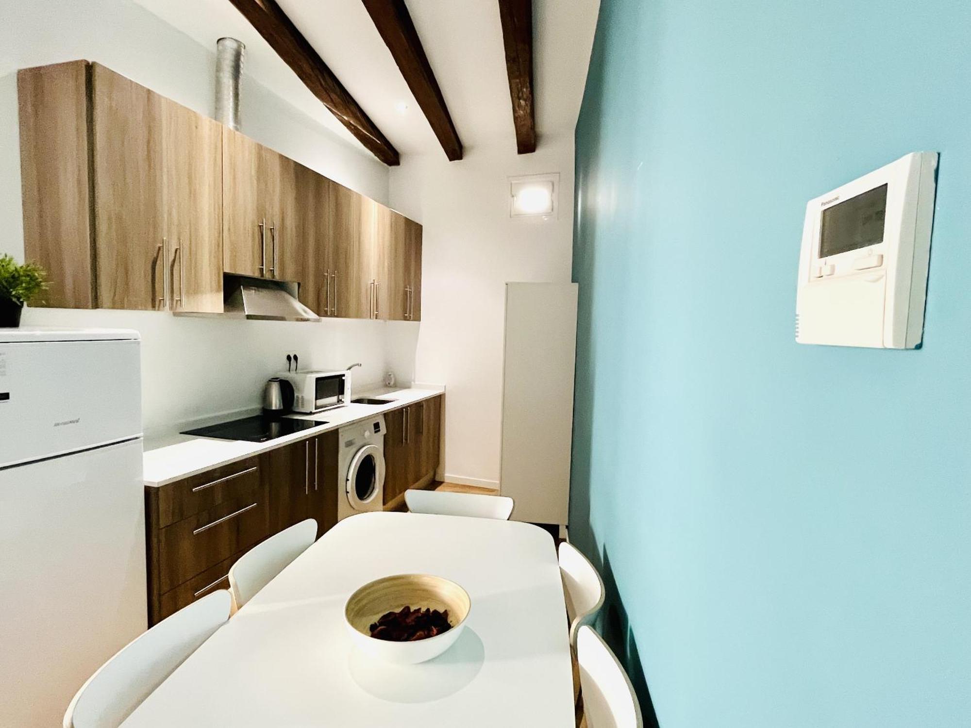 Dplace To Be - Amazing Apartments In Historic Center مدريد الغرفة الصورة