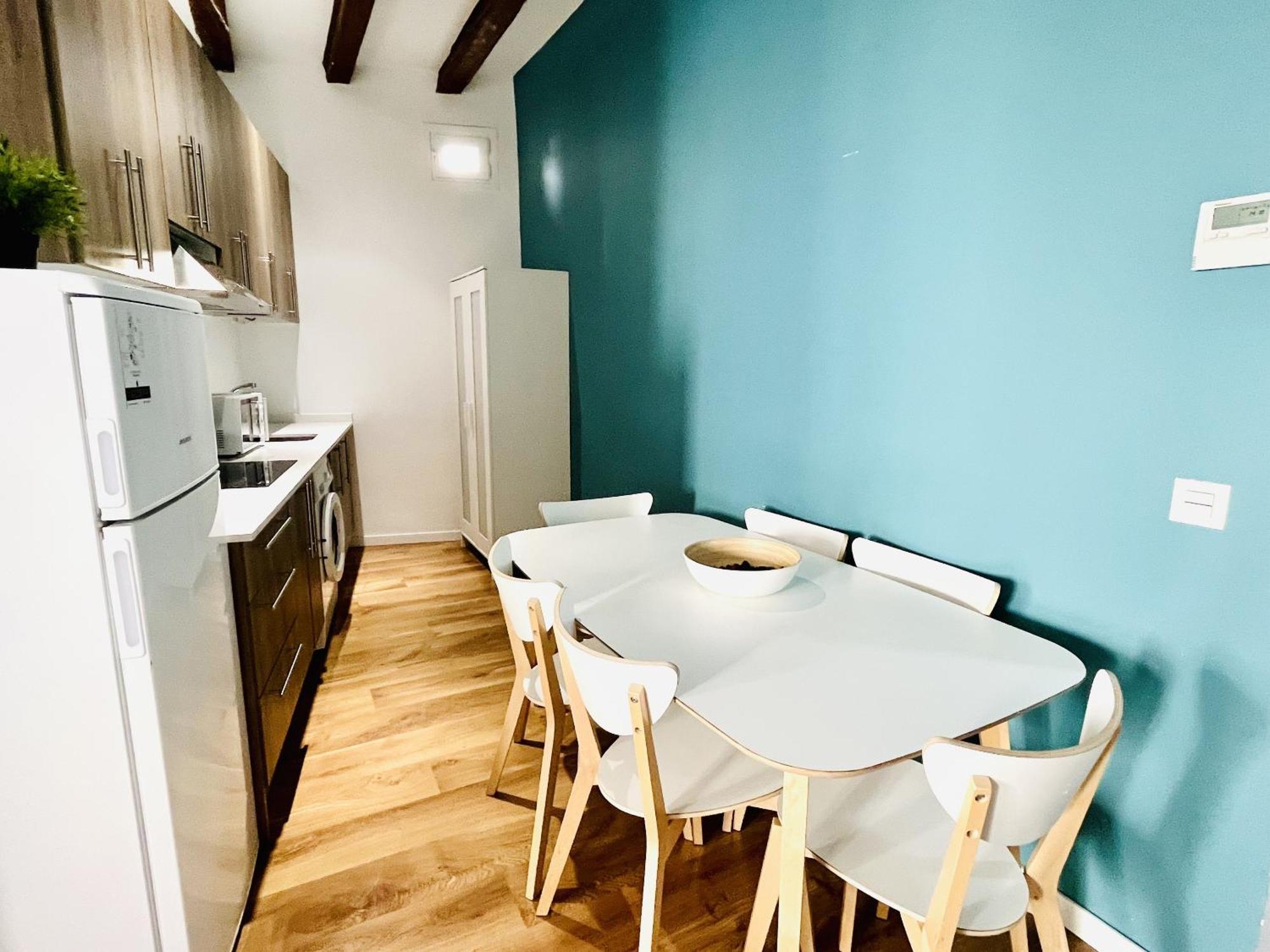 Dplace To Be - Amazing Apartments In Historic Center مدريد الغرفة الصورة