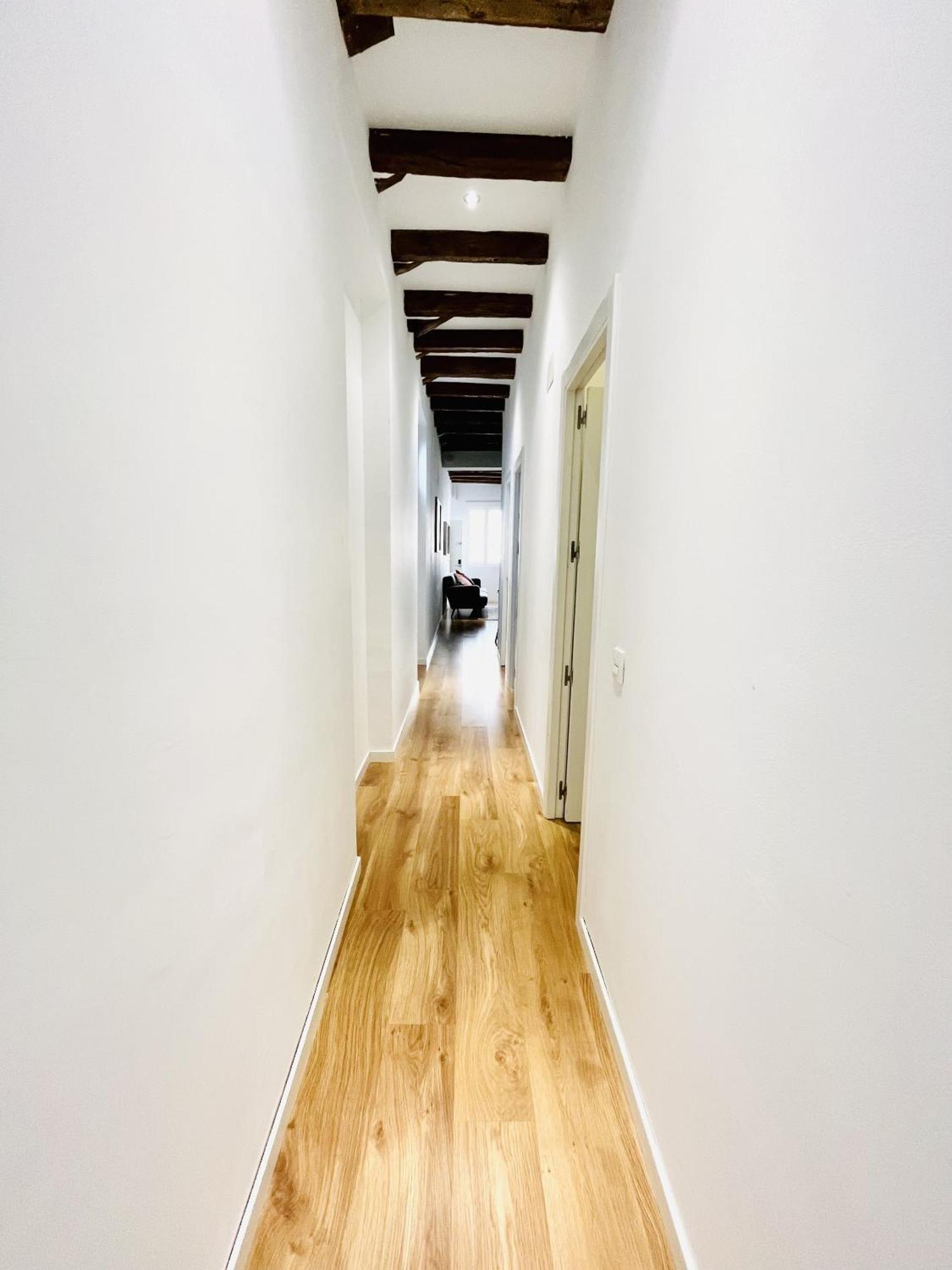 Dplace To Be - Amazing Apartments In Historic Center مدريد الغرفة الصورة